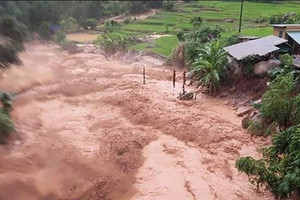 Cảnh báo quan trọng: Kỷ lục gần 1.000 điểm có nguy cơ lũ quét, sạt lở do bão số 10