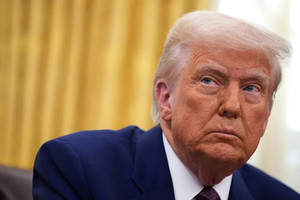Ông Trump giáng thuế 10% vào gỗ nhập khẩu, 50% với đồ nội thất: Việt Nam sẽ ảnh hưởng ra sao?