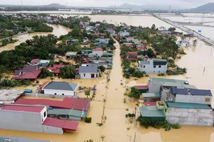 Hơn 3.200 hộ dân ở Thanh Hóa bị ngập trong biển nước
