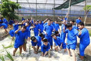Từ giờ, học sinh đến KDL Đại Nam có thể nhận ‘món quà’ đặc biệt này