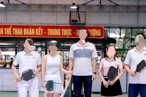 Xác minh một bí thư xã nghỉ học bồi dưỡng chính trị để đi chơi Pickleball