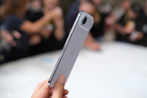 Người mua 'khát' iPhone 17 Pro Max, 'lạnh nhạt' iPhone Air, đại lý làm ngay một việc để cứu vãn