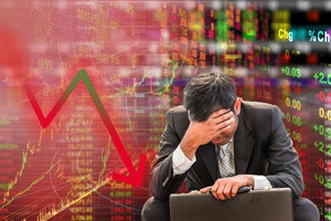 TTCK chưa đứt mạch tăng, nhưng 6 cổ phiếu BĐS đã kéo nhiều nhà đầu tư vào thua lỗ