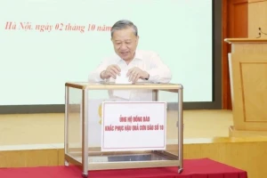 Tổng Bí thư Tô Lâm quyên góp ủng hộ đồng bào khắc phục hậu quả bão số 10
