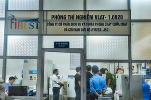 Khởi tố, bắt tạm giam Giám đốc 2 doanh nghiệp có tiếng