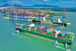 Cảng biển đặc biệt của Việt Nam sẽ trở thành cảng quốc tế trung chuyển tầm cỡ châu Á và thế giới