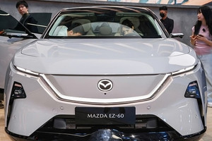 Xứng tầm thương hiệu lớn, Mazda ra mắt mẫu SUV điện với giá 445 triệu : Đi 600km/1 lần sạc, an toàn vượt bậc, điểm nhấn là màn hình 26,45 inch