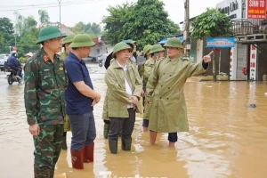 Quân đội, công an sẵn sàng lực lượng hỗ trợ nhân dân phòng, chống lũ lụt