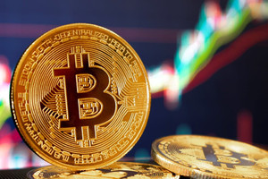 Bitcoin chạm đỉnh 125.000 USD, chuyên gia Standard Chartered dự báo chưa dừng lại ở đây