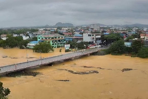 Mưa lũ kỷ lục, Thủ tướng chỉ đạo khẩn tới 16 tỉnh, thành