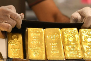 Lần đầu tiên trong lịch sử, giá vàng vượt mốc 4.000 USD/ounce