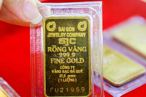Giá vàng lên cao nhất lịch sử, SJC phát thông báo quan trọng đối với khách hàng tại TP.HCM