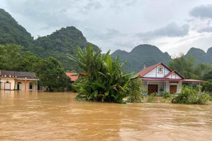Tin khẩn: Lũ trên sông Trung tại Hữu Lũng vượt mức lịch sử năm 1986 và đang tiếp tục lên