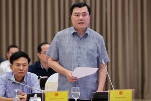 Lắp điện mặt trời mái nhà: 'Không có lý do gì Bộ Công Thương đặt ra thủ tục gây khó dễ'