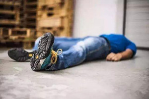 Quan chức Trung Quốc đột tử khi đang làm nhiệm vụ, gia đình đâm đơn kiện