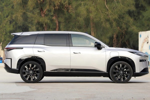 Toyota từng đi được ngược số đông, nay ‘tiến bước’ mạnh mẽ với ‘chiêu mới’: Loạt ‘át chủ bài’ giá rất rẻ ‘chào sân’, ai cũng có cơ hội đi xe điện