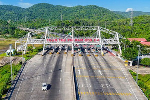 Đèo Cả miễn phí toàn bộ xe chở hàng cứu trợ bão lũ qua 21 trạm