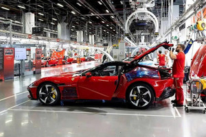 Ferrari chính thức hé lộ siêu xe điện đầu tiên sau 78 năm: Tăng tốc 310 km/h, chạy 530km mỗi lần sạc, giá gần 600.000 USD