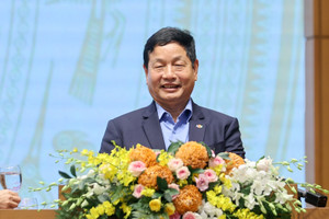 Đứng trước Thủ tướng, ông Trương Gia Bình hứa sẽ 'chinh phục bầu trời, vươn ra biển lớn, đi sâu vào lòng đất'