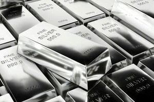 Không phải vàng, một kim loại quý vừa phá đỉnh lịch sử, tăng gần 70% chỉ trong một năm