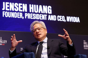 Jensen Huang cảnh báo: 'AI đang nuốt năng lượng toàn cầu', khởi động cuộc đua mới lên tới 100 tỷ USD