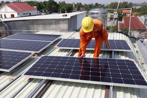 Bộ Công Thương có đề xuất quan trọng ảnh hưởng trực tiếp đến tất cả hộ dân lắp điện mặt trời