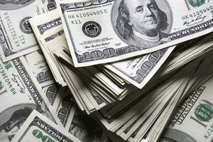 Tỷ giá USD hôm nay 13/10: USD rơi trong hệ thống ngân hàng, nhưng tăng sốc trên thị trường tự do