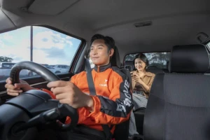 'Kỳ lân giao hàng' Hồng Kông chính thức gia nhập thị trường gọi xe tại Hà Nội, đối đầu Xanh SM và Grab