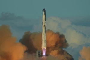SpaceX phóng tên lửa lớn nhất lịch sử lên vũ trụ