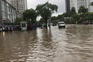 Lãnh đạo TP. Hà Nội lý giải nguyên nhân Thủ đô thường xuyên ngập úng