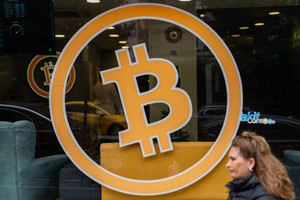Bitcoin lao dốc không phanh, thị trường tiền số chấn động vì đòn trả đũa của Trung Quốc