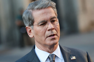 Bộ trưởng Tài chính Mỹ chỉ trích Trung Quốc: ‘Họ muốn kéo cả thế giới đi xuống cùng mình’