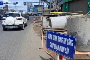 'Than khóc' giải ngân đầu tư công thấp do... tiền quá nhiều