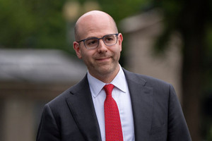 Thống đốc Fed: Mỹ cần nhanh chóng hạ lãi suất để ứng phó với rủi ro