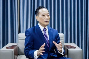 TS Nguyễn Trí Hiếu: Giá vàng có thể chạm 5.000 USD/ounce trong thời gian ngắn tới