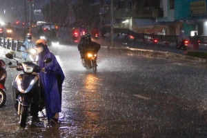 Biển Đông sắp đón bão, thời tiết TPHCM những ngày tới ra sao?