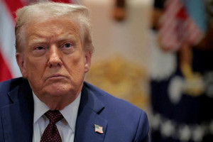 Ông Trump cảnh báo: ‘Nếu mất thuế quan, Mỹ sẽ mất luôn an ninh quốc gia’