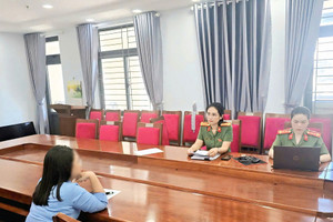 Một tiệm vàng bị phạt vì mua bán ngoại tệ trái phép hơn 2 tỷ đồng