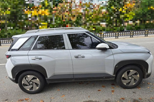 Không để kém cạnh, Hyundai ra mắt mẫu SUV đô thị vào ngày 4/11, nhìn đẹp tựa Tucson, nội thất xịn vượt chuẩn, giá rẻ như cho
