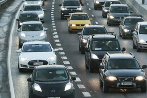 Lộ diện quốc gia đầu tiên trên thế giới sử dụng 100% xe điện, tăng mạnh đánh thuế xe xăng