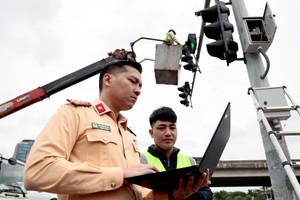 Từ tháng 12, Hà Nội sẽ chính thức vận hành hơn 1.800 camera AI phạt nguội