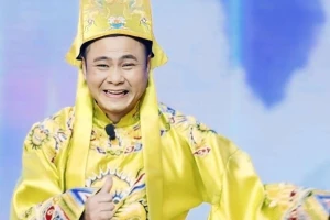 NSND Tự Long livestream bán gạo ngon nhất thế giới trên TikTok