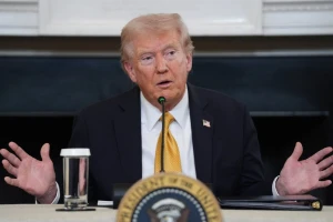 Tổng thống Mỹ Trump tuyên bố chấm dứt đàm phán thương mại với Canada vì đoạn quảng cáo