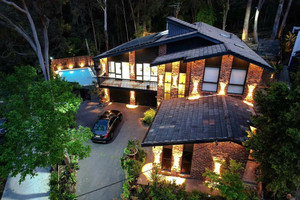 Biệt thự 1.000m² của 'Quán quân Olympia giàu nhất': Sở hữu bể bơi riêng, được ví như 'thiên đường nghỉ dưỡng'