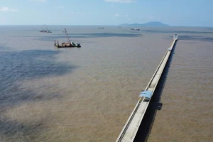 Cà Mau mời gọi doanh nghiệp đầu tư sân bay, cao tốc, cảng biển