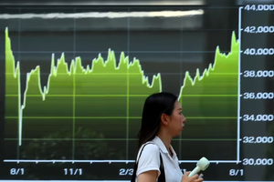 Nikkei 225 đạt cột mốc lịch sử 50.000 điểm, chứng khoán châu Á xanh mướt nhờ chuyến thăm của ông Trump