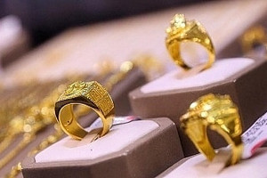 Sáng 27/10: Giá vàng lao dốc phiên thứ 3 liên tiếp, tâm lý bi quan bao trùm giới đầu tư