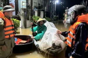 Rốn lũ ở Đà Nẵng ngập hơn một mét