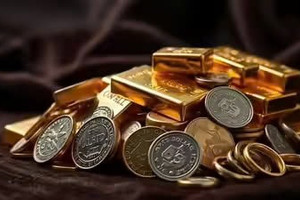 Giá vàng và bạc rơi khỏi đỉnh lịch sử, chuyên gia đưa ra dự báo đáng chú ý