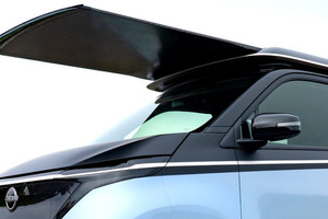 Xe điện Nissan tích hợp pin mặt trời: Tự sạc ngoài nắng, không xăng và không phụ thuộc trạm sạc, mỗi năm chạy thêm 3.000 km